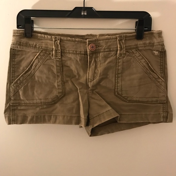 Abercrombie & Fitch Pants - Abercrombie and Fitch Womens Khaki Cargo Shorts